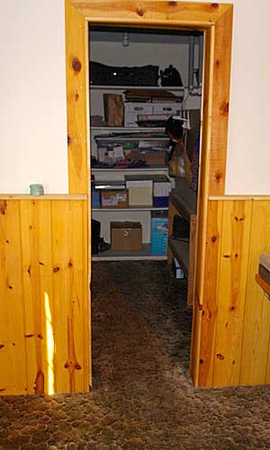 01-mb-closet-from-bedroom