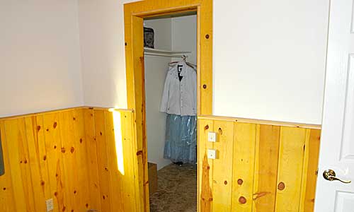 02-closet