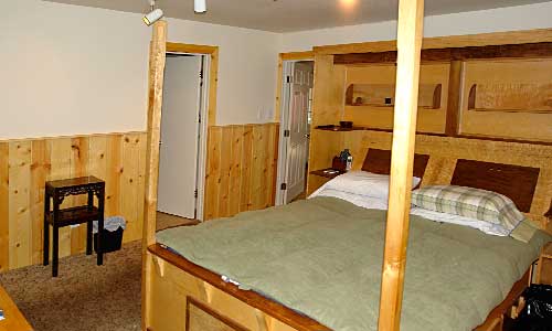 08-bedroom-2